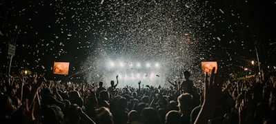 球迷竞猜预测活动页面 - 显示预测比分和参与人数